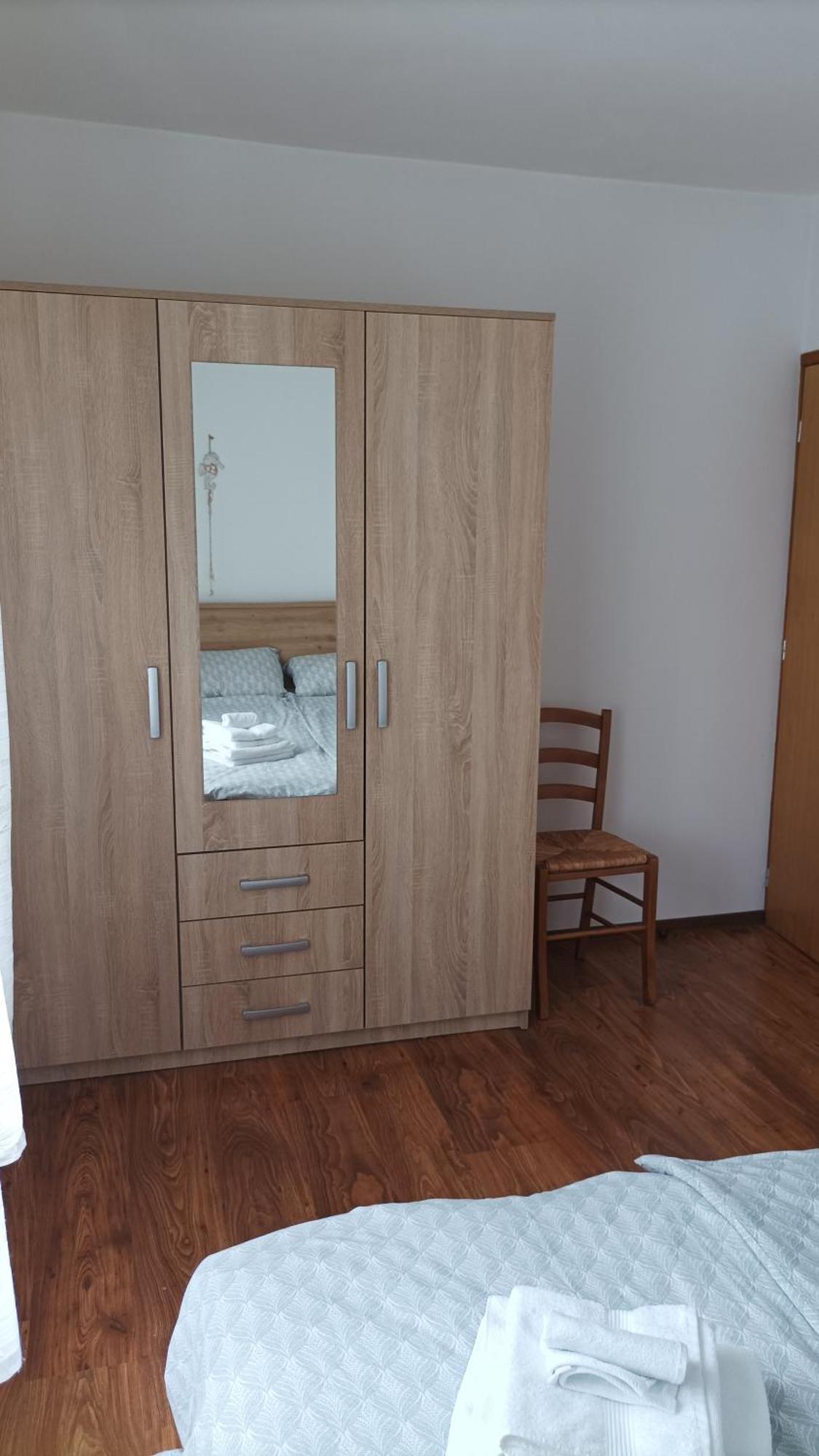 Apartment Oreskovic 克尔克 外观 照片